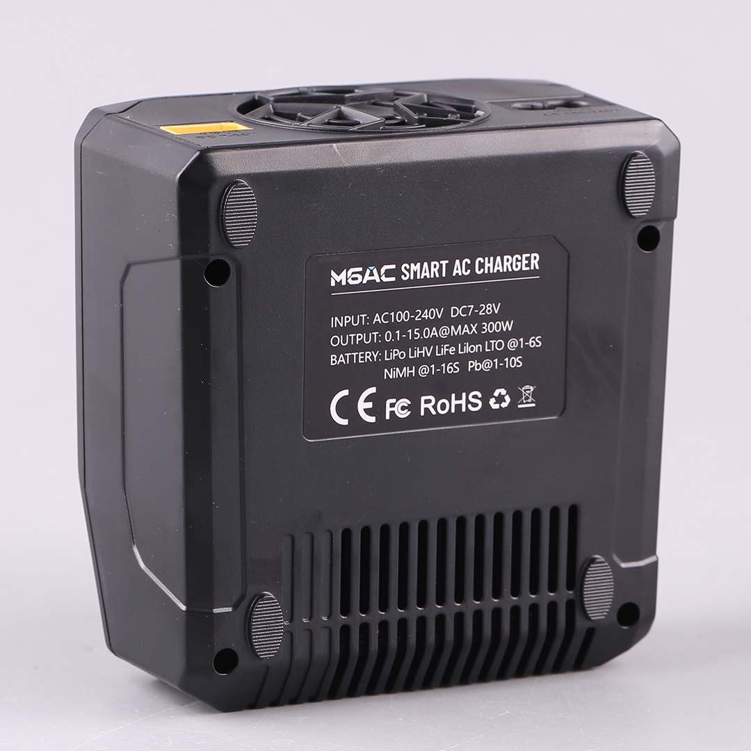 ToolkitRC M6AC 15A 300W Multif - Drone Battery 6S avis et prix