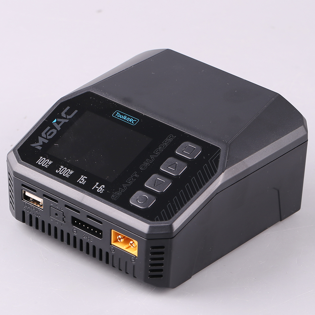 ToolkitRC M6AC 15A 300W Multif - Drone Battery 6S avis et prix